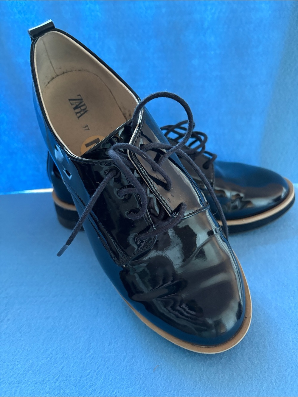 Zara Navy Patent Leather Lace-Up Oxfords with Tan Trim